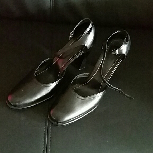 Renzo costa heels - Picture 1 of 3