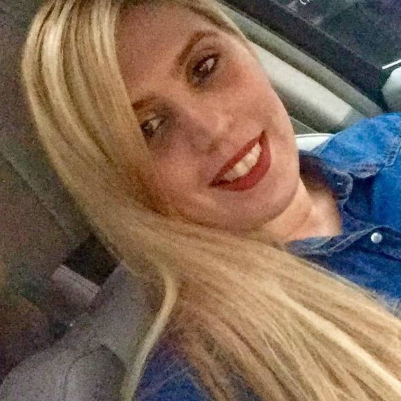 Meet your Posher, Tiffany