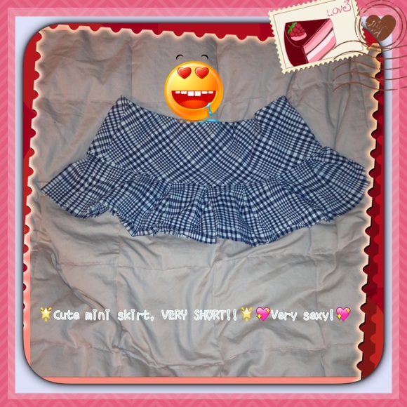 Cute super short skirt - Picture 2 of 3