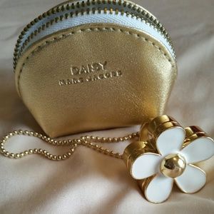 Marc Jacobs ~ Daisy solid perfume ring