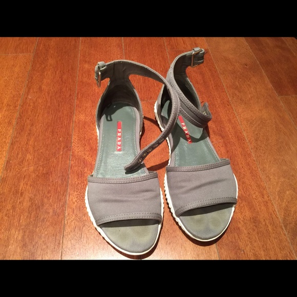 Shoes - Picture 1 of 4