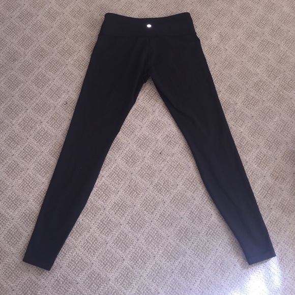 Wunder under  lulu lemon leggings