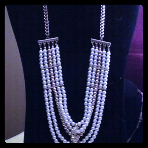 Gold & pearl necklace