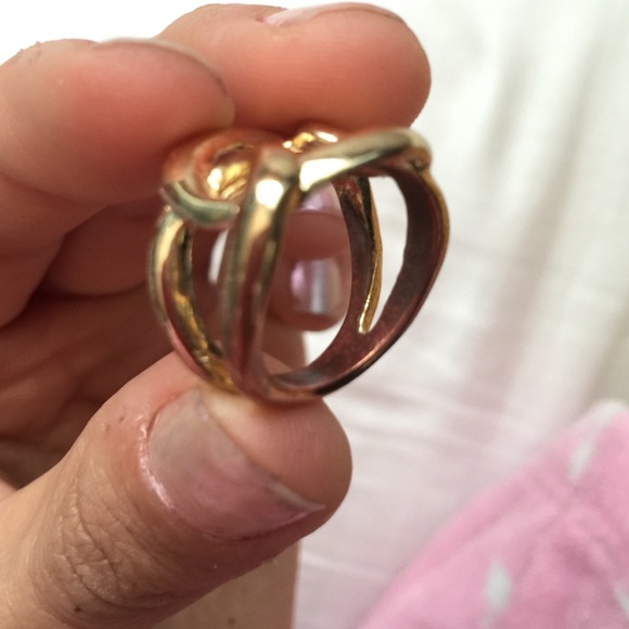 Gold ring - Picture 4 of 4