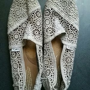 Silver Floral Toms