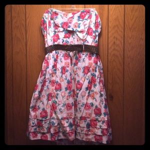 Torrid Stapless Sweetheart Dress