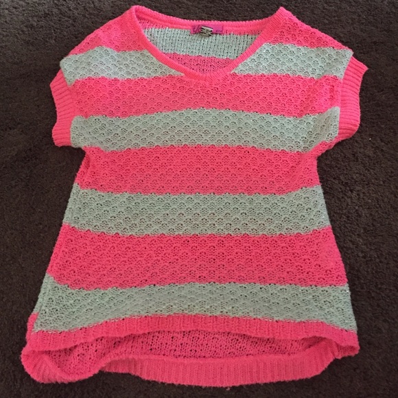 Pink and gray short sleeve sweater