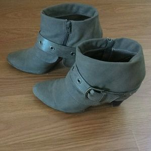 Ankle boots