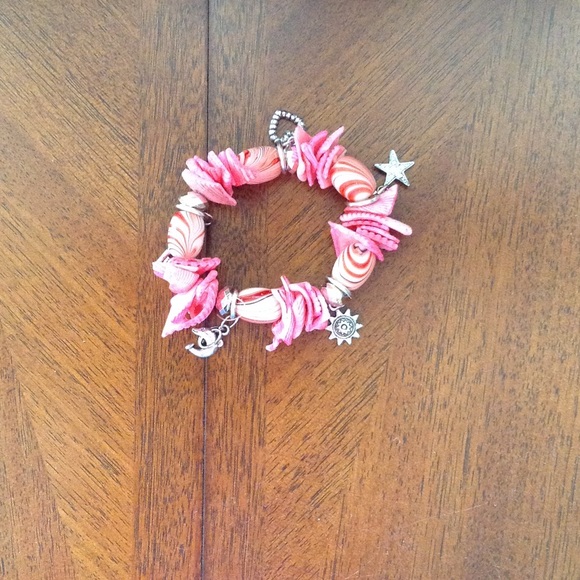 Lovely key charm bracelet - Picture 2 of 3