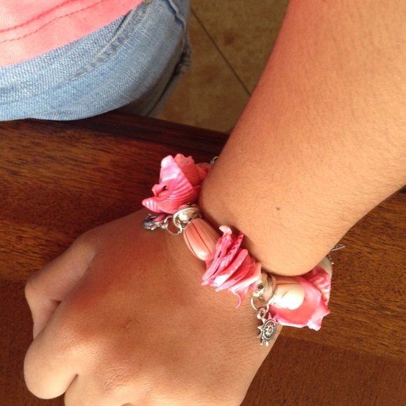 Lovely key charm bracelet - Picture 3 of 3