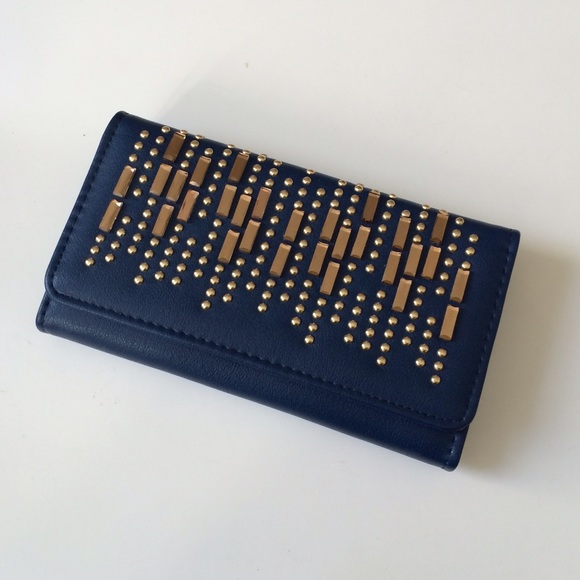 Boutique Handbags - FINAL💲Navy blue bling wallet