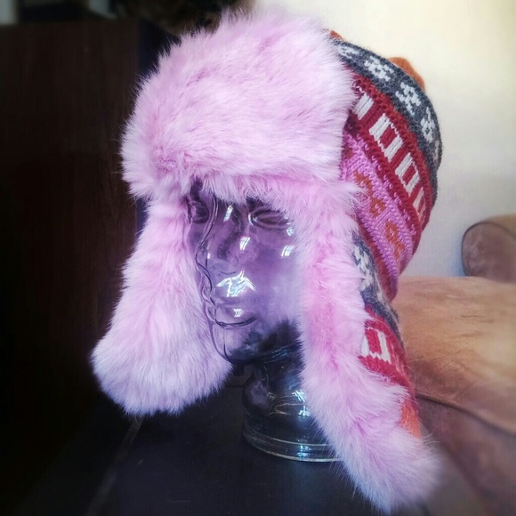 Bula hat with rabbit fur trim