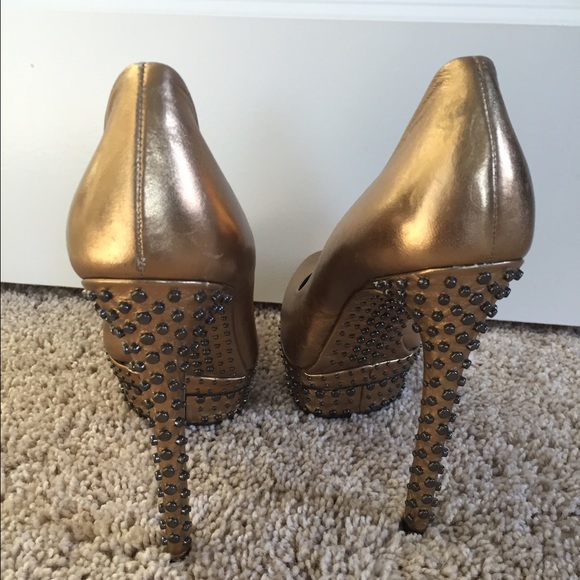 B Brian Atwood Gold platform pumps