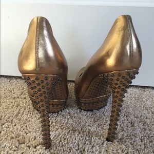 B Brian Atwood Gold platform pumps