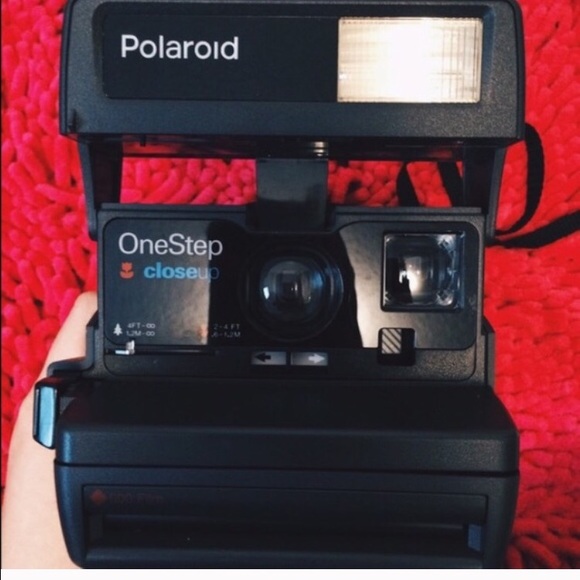 Vintage Polaroid camera ✨🌹