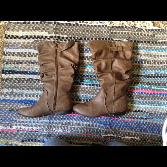 Brown dress boots