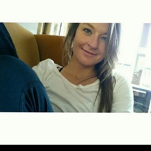 Meet your Posher, Kendra