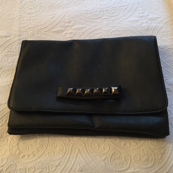 Black Clutch