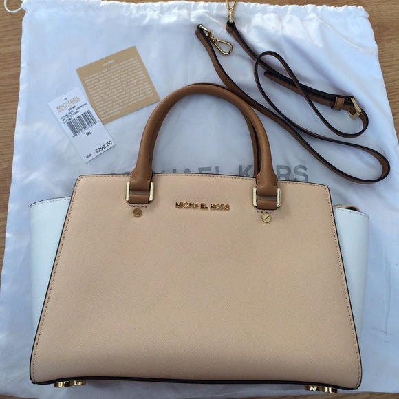 Michael Kors Handbags - Michael Kors Selma Medium Satchel