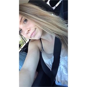 Meet your Posher, Hayley