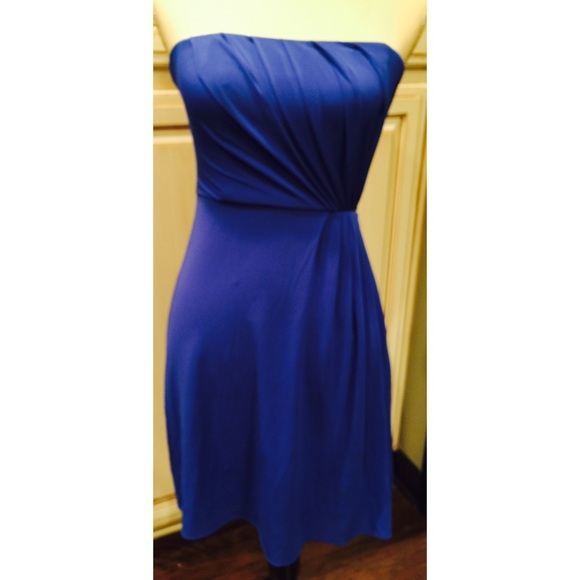 Gianni Bini Dresses & Skirts - Beautiful Strapless Gianni Bini Dress💙