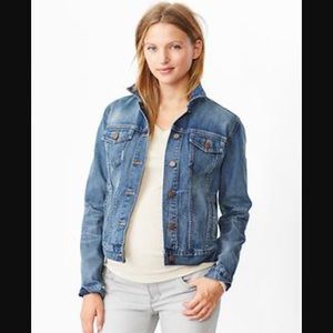 Distressed Gap 1969 jean jacket