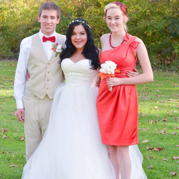 Meet your Posher, Alysin - Picture 1 of 1