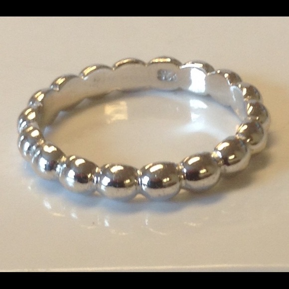 .925 Sterling Silver Jewelry - Beautiful Ring .925 Sterling Silver