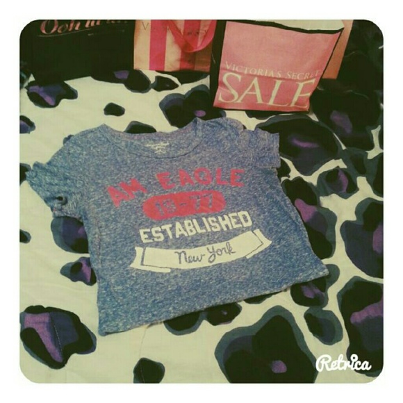 American Eagle tee