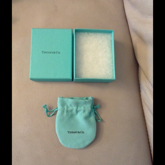 Tiffany pouch and box