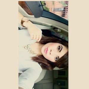 Meet your Posher, Janey