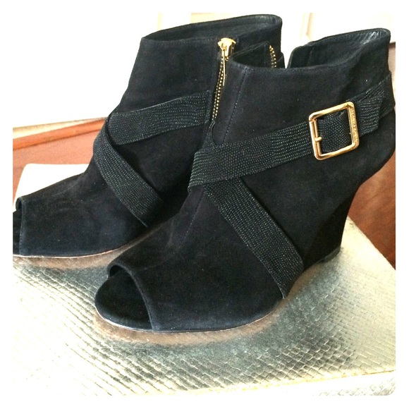 Vince Camuto BLACK SUEDE WEDGE BOOTIES!