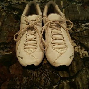 Puma tennis shoes