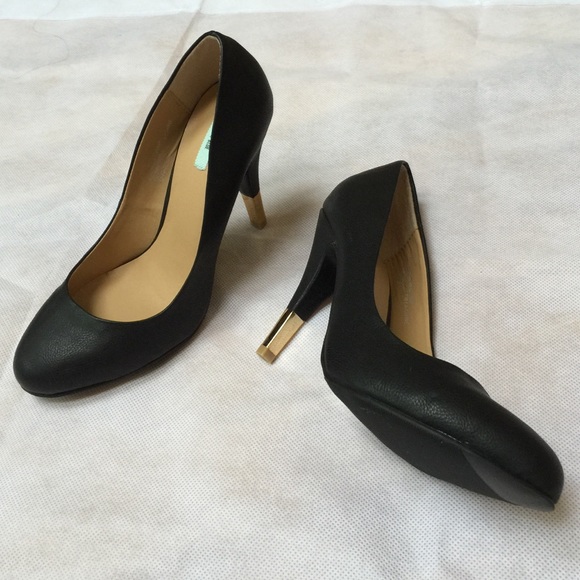 Urban Outfitters Shoes - Kimchi blue heels