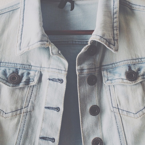 ππ HOST PICK: Denim Vest ππ - Picture 4 of 4