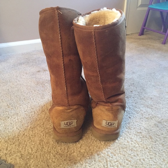 new uggs size 8 new uggs size 8