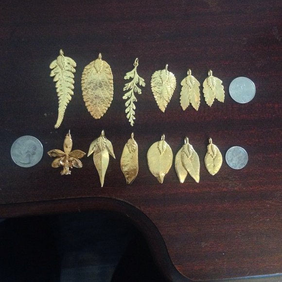 Jewelry - Hawaiian vintage gold dipped tropical leaf/ orchid