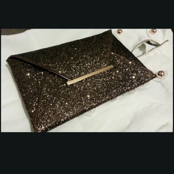 Handbags - HP 12/29 🎉🎉 SEQUINED & METALLIC EVENING BAG