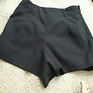 FOREVER 21 HIGH WAISTED DRESS SHORTS