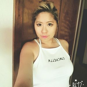 Meet your Posher, Phoenix