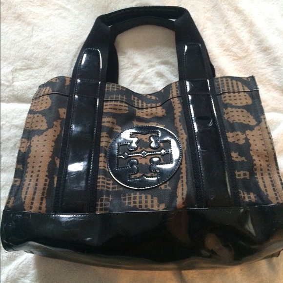Tory Burch Handbags - Tory Burch tote- can ship today ‼️