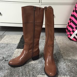 Etienne Aigner Boots