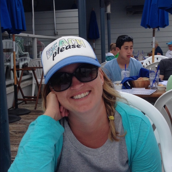 Meet your Posher, Jennifer - Picture 1 of 1
