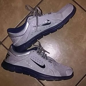 Size 7 nikes