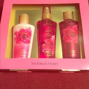 Victoria secret spray :)