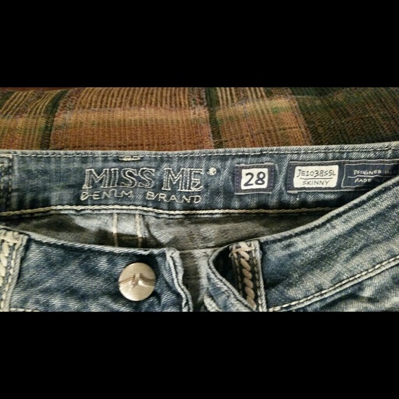 28 Miss Me skinny jeans