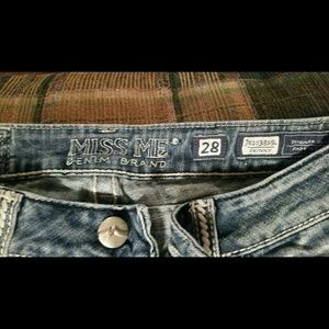 28 Miss Me skinny jeans