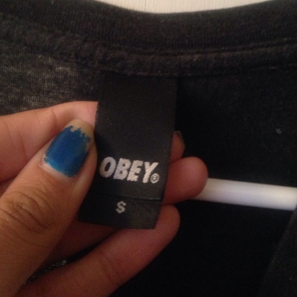 Obey glow in the dark shirt - Picture 2 of 2