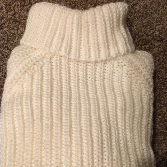 Arizona Jean Company Sweaters - Cozy cream turtle neck sweater