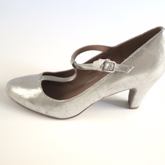 Silver Mary Jane t-strap heels